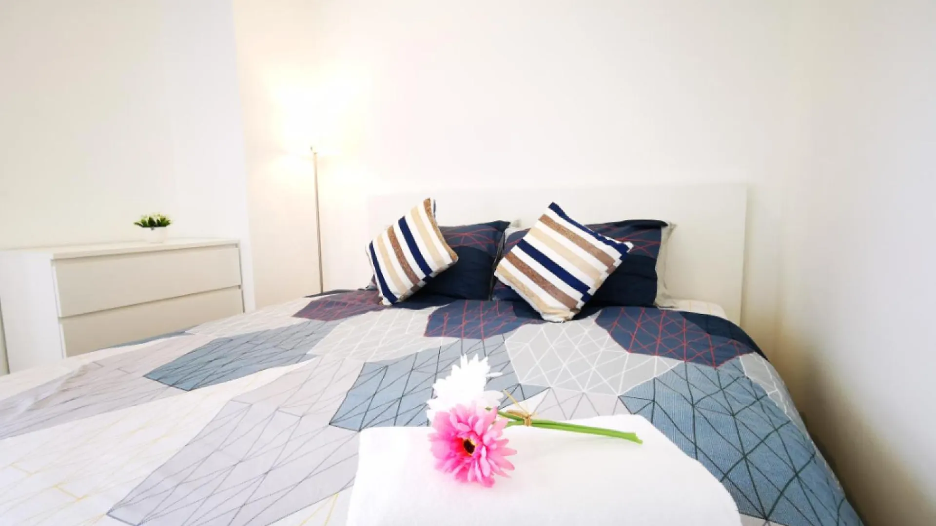 Hotel Arcoris, Mont Kiara By Mk Home Kuala Lumpur